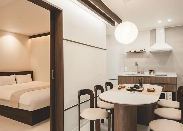 Family For 10 - Jacuzzi - 3 Min To Seomyeon Station - Free Pickup Service Appartamento *